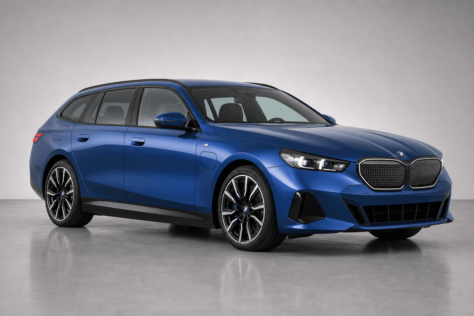 BMW i5 Touring — Foran
