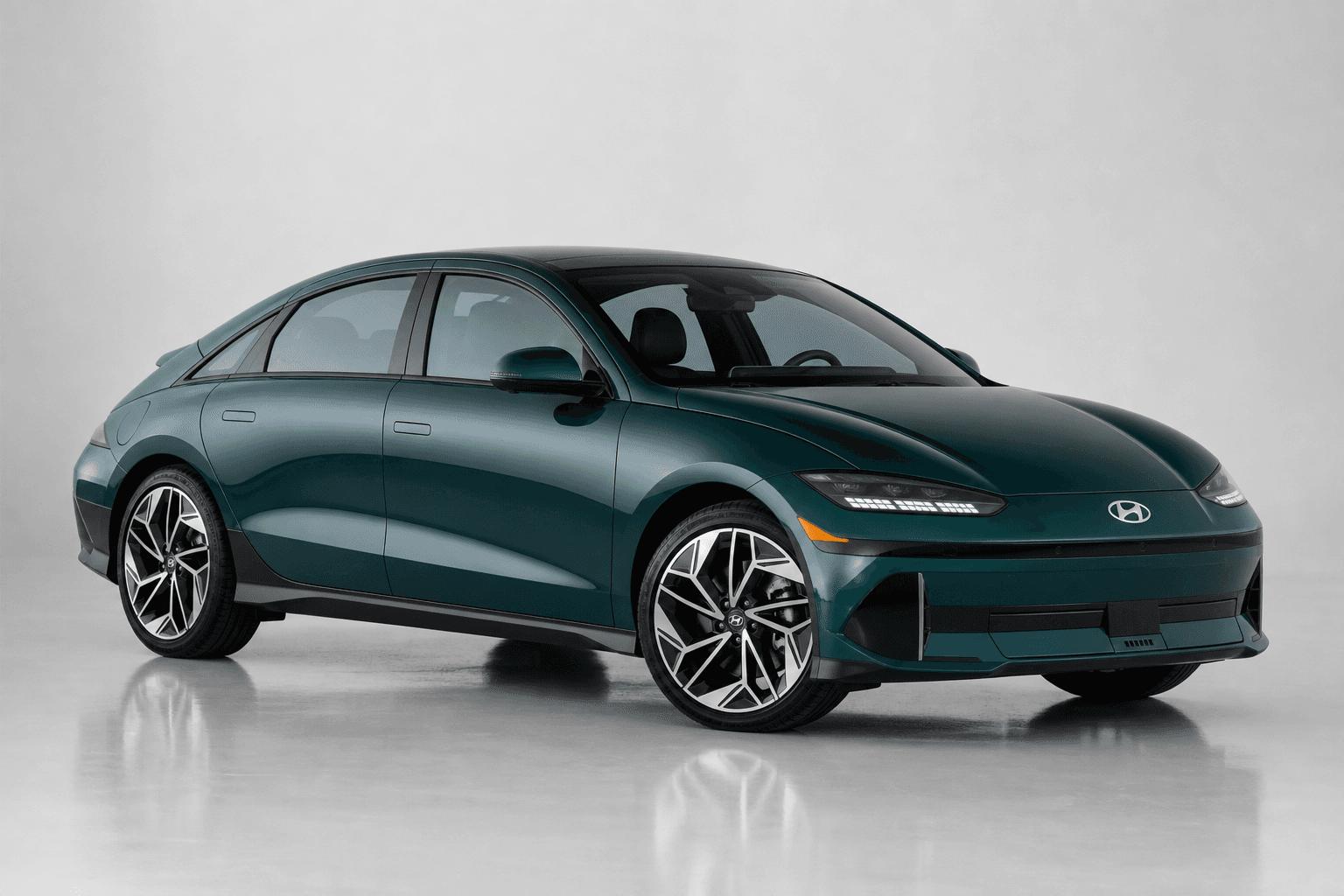 Hyundai Ioniq 6 — Foran