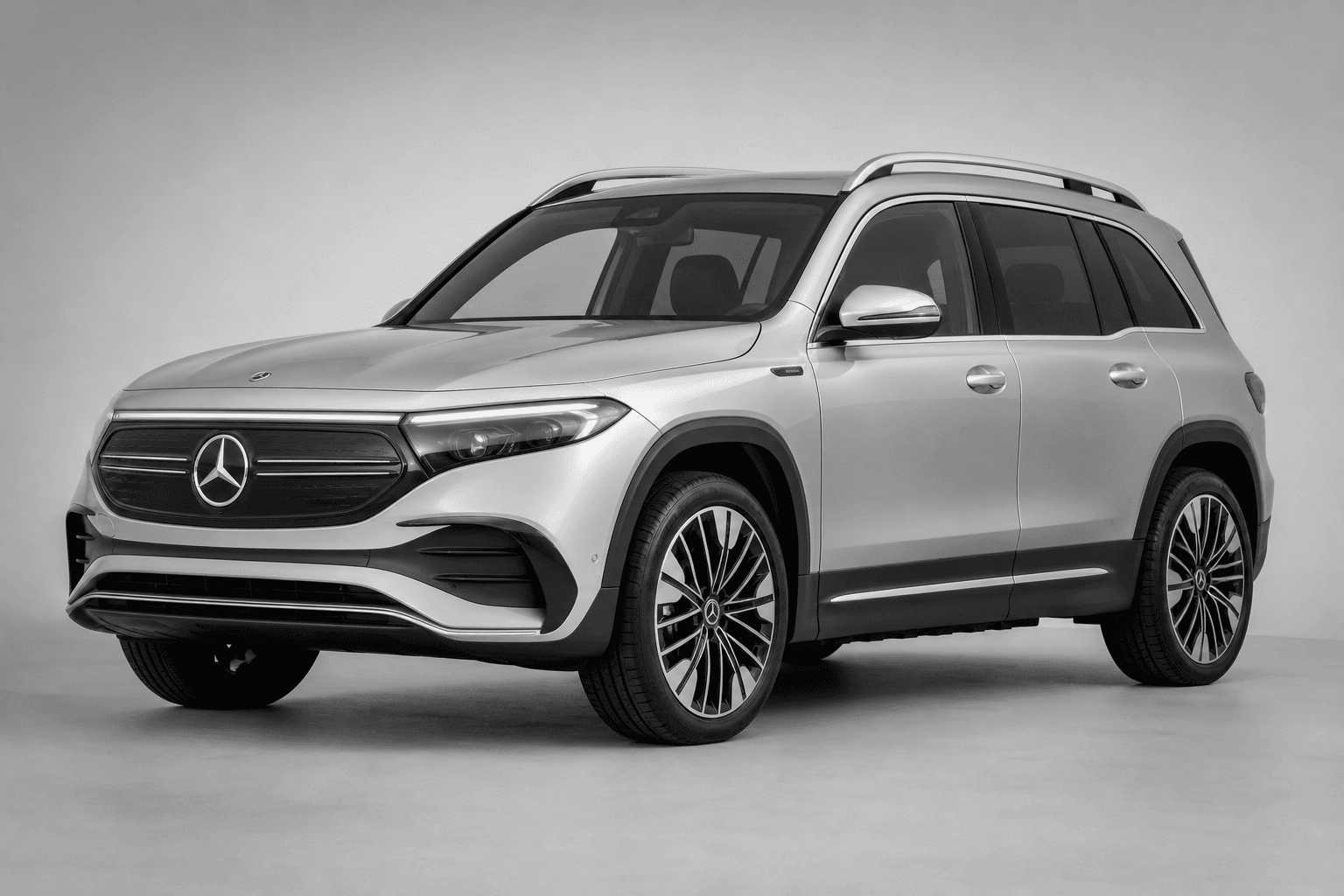 Mercedes-Benz EQB — Foran