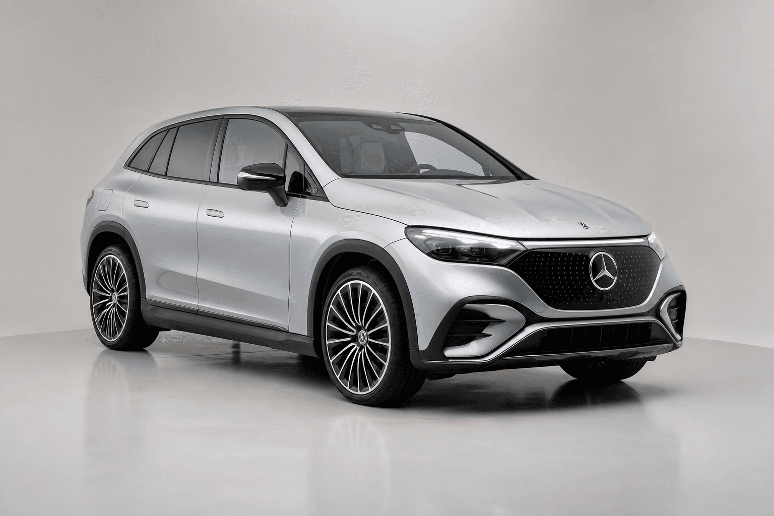 Mercedes-Benz EQE SUV — Foran