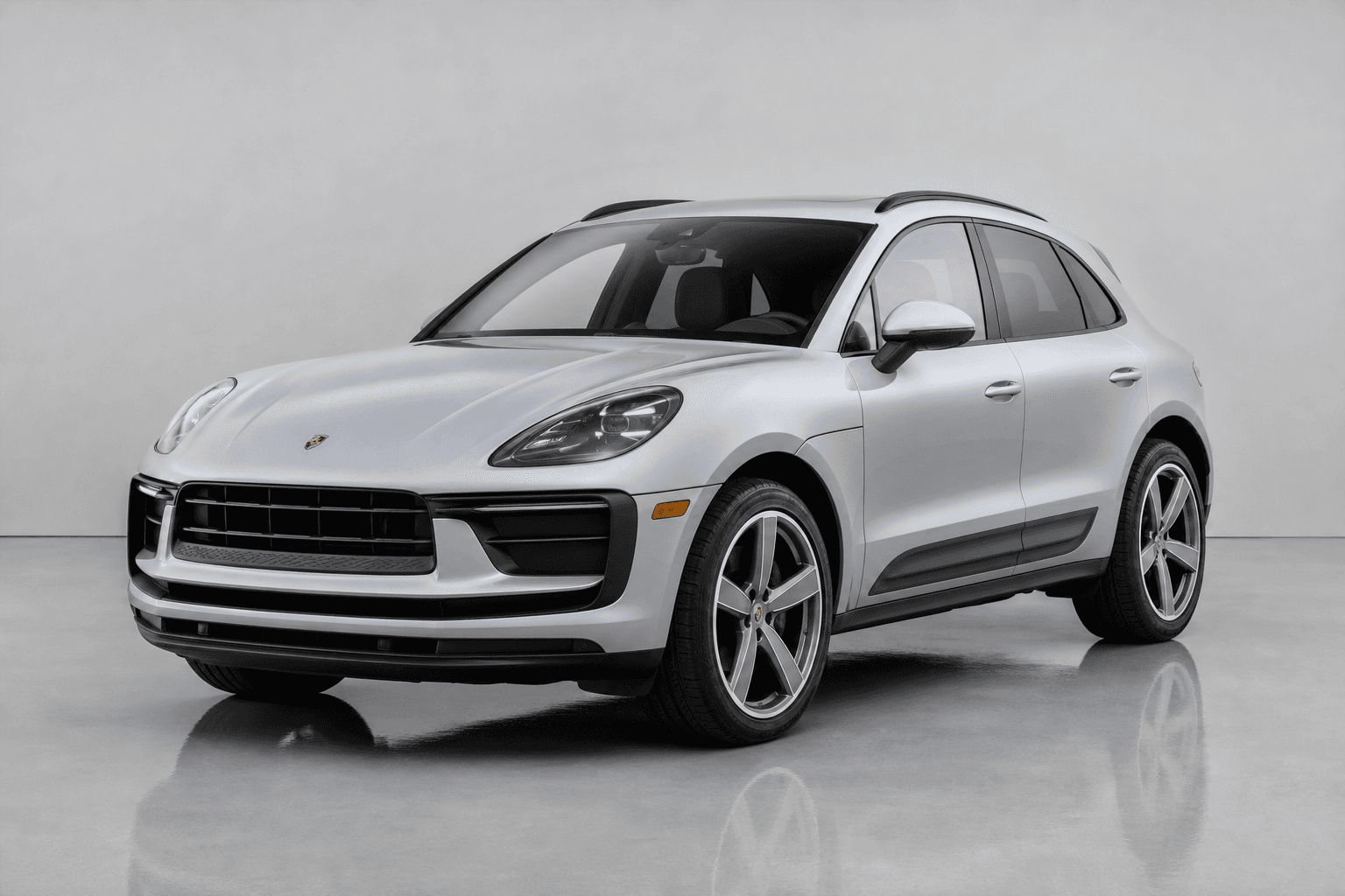 Porsche Macan — Foran